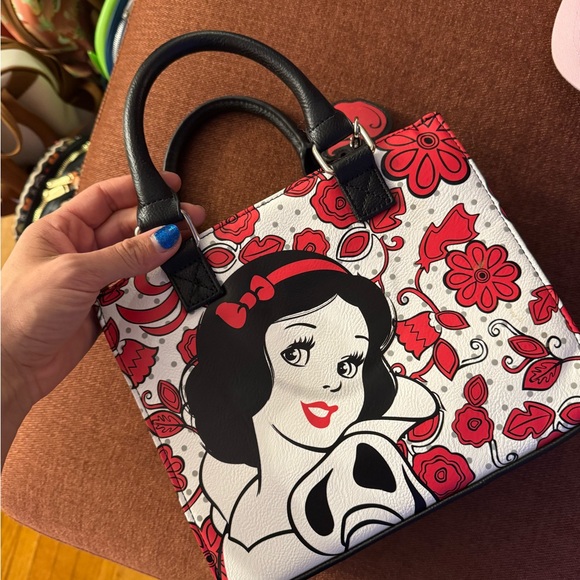 Snow White Purse - Picture 2 of 4